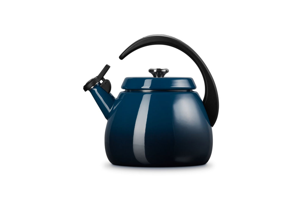 Le Creuset 2.2 Quart Cloche Kettle