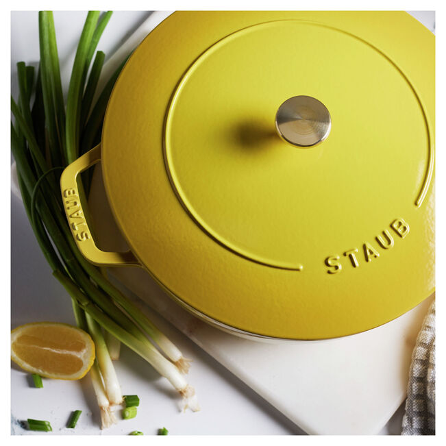 Staub 5.25 Quart Essential French Oven