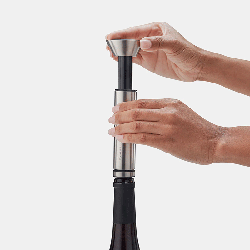 Rabbit Vacuum Wine Pump with 2 Stoppers — KitchenKapers