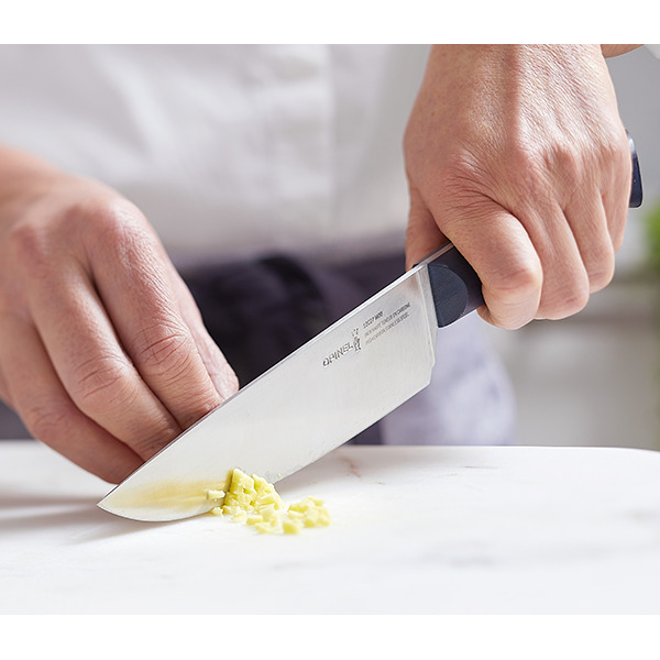 https://www.kitchenkapers.com/cdn/shop/products/PETIT-CHEF-OPINEL4642_600x600.png?v=1621351993