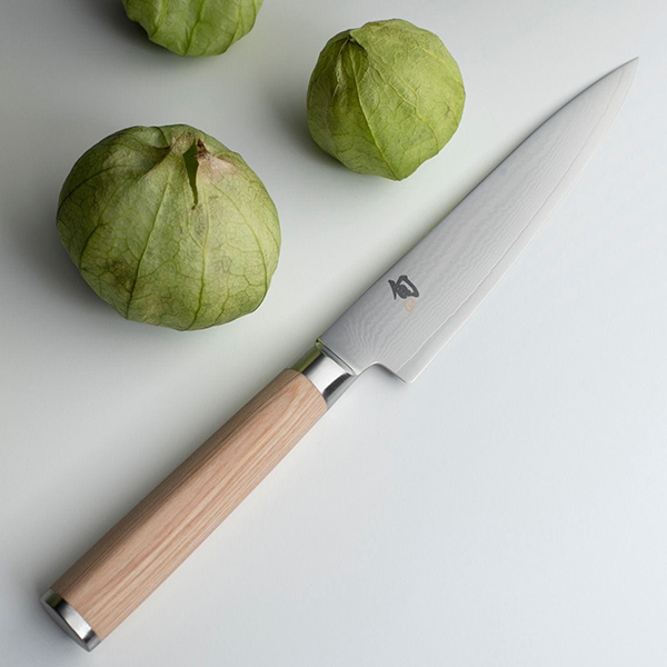 Shun Cutlery Classic Chef's Knife 8”, Thin, Light Kitchen Knife, Ideal for  All-Around Food Preparation, Authentic, Handcrafted Japanese Knife