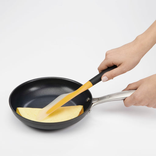 https://www.kitchenkapers.com/cdn/shop/products/oxo-small-flip-and-fold-omelet-turner-22_b4c585bb-be9c-4961-9294-b5657fa4782a_512x512.gif?v=1590078279